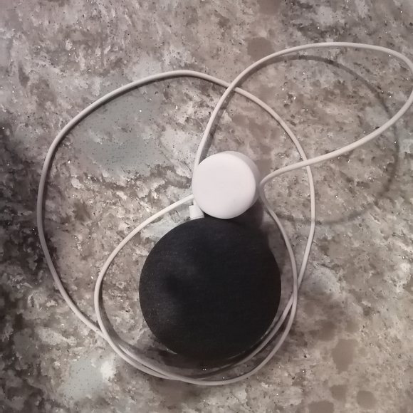 Google home mini (Black) - Picture 2 of 2
